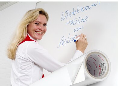 AS_PC_WB_995_selbstklebend_weisse_tafelfolie_beschreiben_3