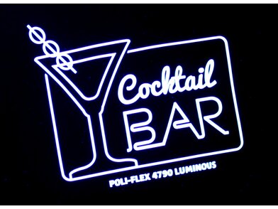 PT_PC_POLI-FLEX LUMINOUS_Bar_glow_2