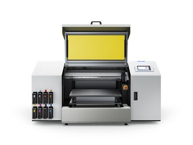 RO_PC_MO-240_photo_front_photo_with_cover_open_attached_vacuum_table