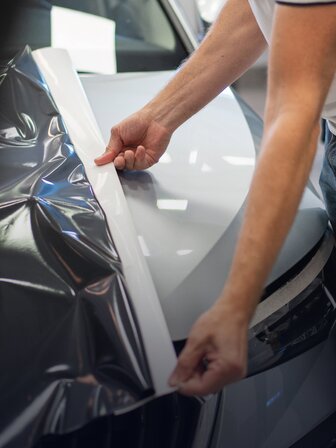 Europapier_Dipa_CarWrap_InteriorWrap_Trening obljepljivanja auta